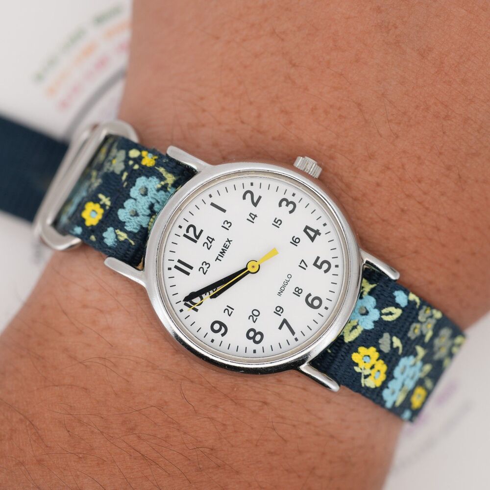 Timex Weekender TW2U08600 Women's Watch 31mm Floral Nylon strap New Batt Cleaned - Picture 3 of 9
